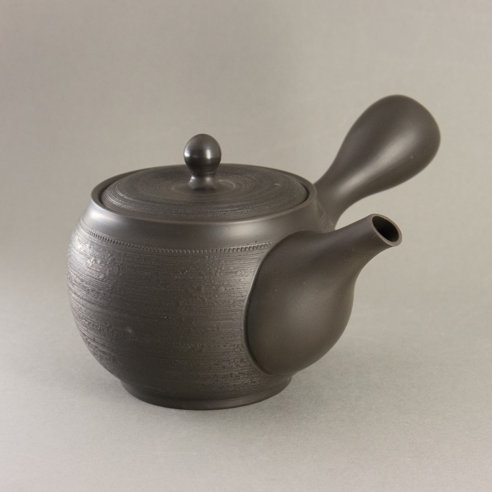 Japankanne (Kyusu) - schwarz strukturiert mit Tonsieb aus Tokoname